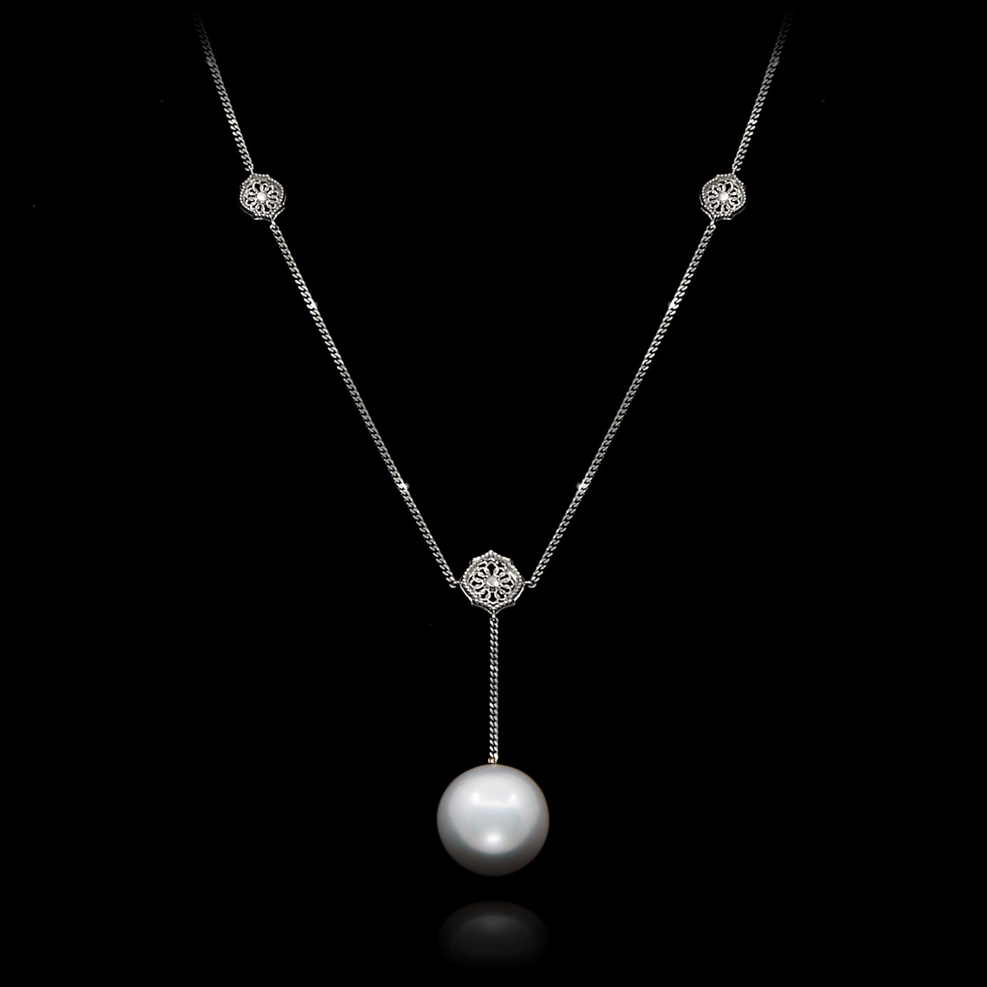 Mauresque Pearl Necklace in Sterling Silver